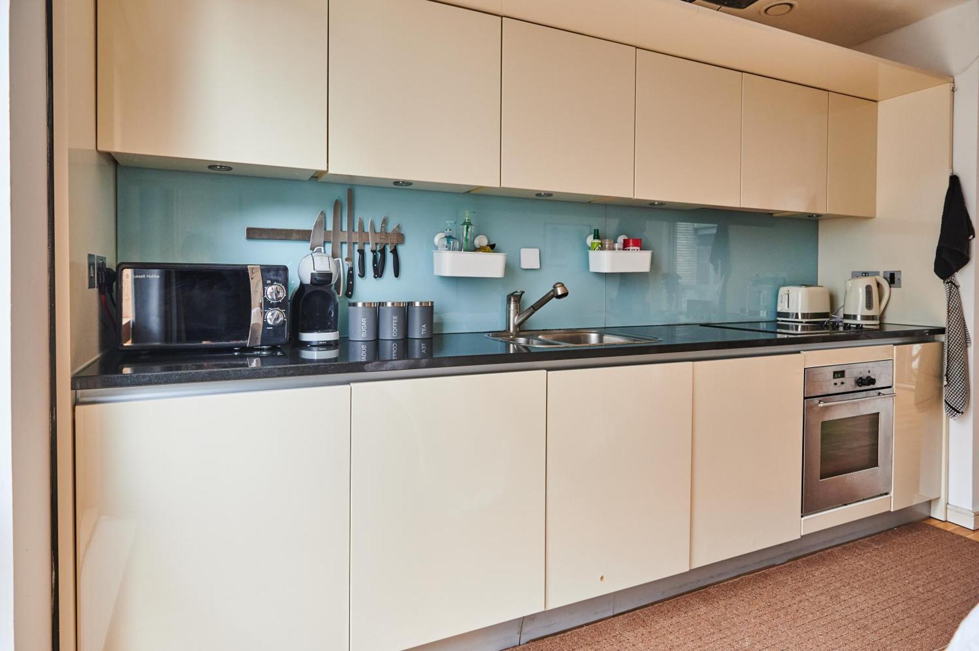 Bright 2 Bedroom Flat In Old Street With Balcony London Bagian luar foto
