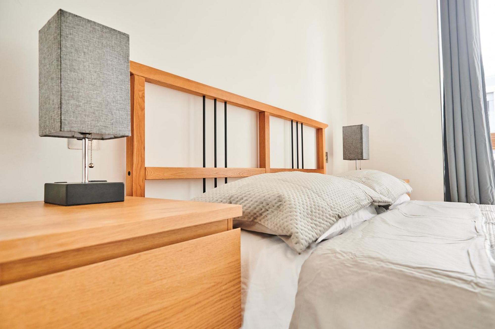 Bright 2 Bedroom Flat In Old Street With Balcony London Bagian luar foto